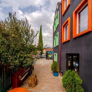 Отель Tato & Coworking Space, Тбилиси